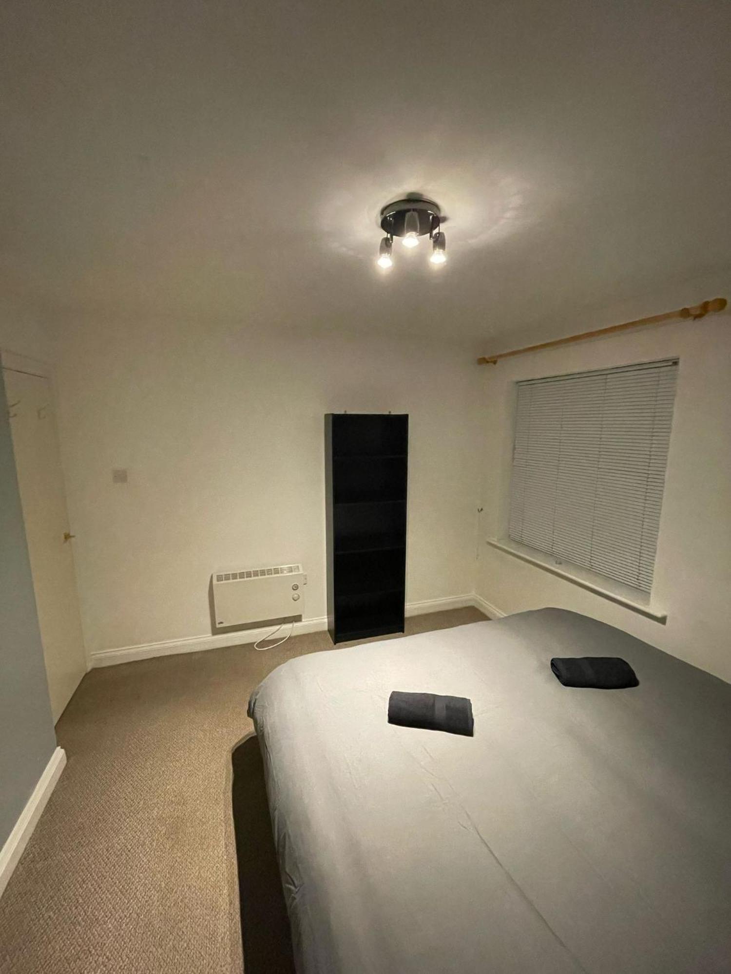 Spacious 2 Bedroom Near The Spire * Dublin